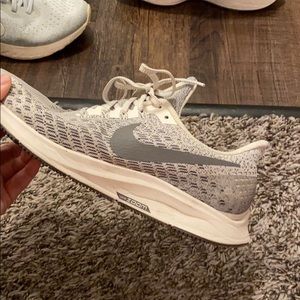 Nike Zoom women’s tennis shoes